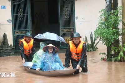 Huy động hàng nghìn người hỗ trợ nhân dân vùng ngập úng ở Lạng Sơn