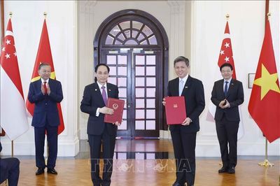 Làm sâu sắc hơn quan hệ giữa hai Đảng cầm quyền, hai nước Việt Nam - Singapore