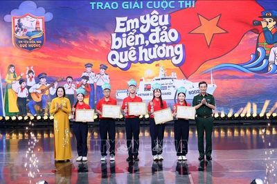 Tổng kết, trao giải Cuộc thi 'Em yêu biển đảo quê hương'