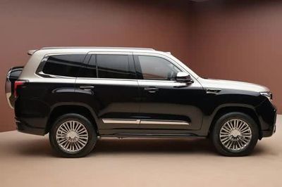 SUV địa hình dài hơn 5 mét, mạnh 532 mã lực, giá gần 1,2 tỷ đồng