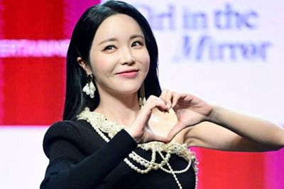 Hong Jin Young đính chính