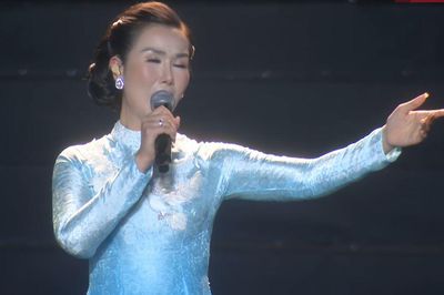 Võ Hạ Trâm 'dát vàng lỗ tai' 40.000 khán giả tại concert Tổ Quốc Trong Tim