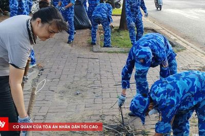 Gần 200 cán bộ, chiến sĩ tham gia 'Ngày Chủ nhật xanh'