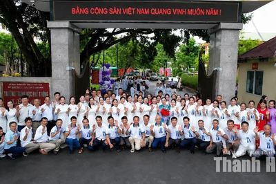 Phía sau niềm vui hội khóa