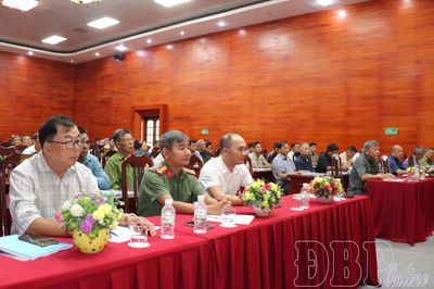 120 người có uy tín vùng đồng bào dân tộc thiểu số được bồi dưỡng kiến thức