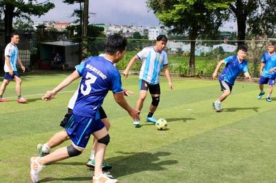 Gần 100 vận động viên tham gia Giải bóng đá 5 người phường Pleiku