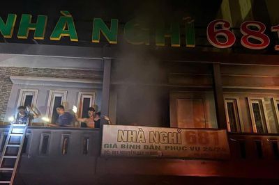 Đà Nẵng: Khống chế đám cháy tại nhà nghỉ, cứu 28 người