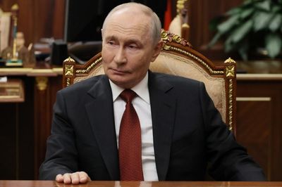Ông Putin lên tiếng sau loạt tập kích của Ukraine vào kho hàng Nga