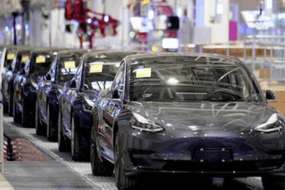 Tesla thu hồi 3 triệu xe tại Trung Quốc do lỗi an toàn