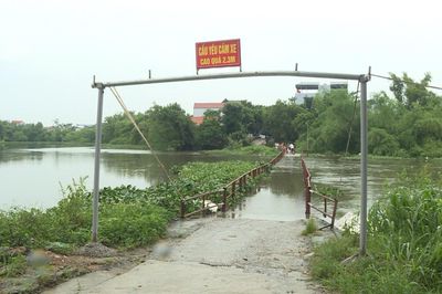 Dừng lưu thông qua cầu Lam Điền bắc ngang sông Đáy