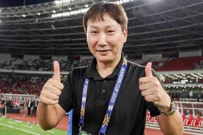 HLV Kim Sang Sik đi vào lịch sử ASEAN Cup