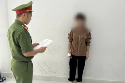 Khởi tố đối tượng đánh nhân viên y tế khi đang làm nhiệm vụ