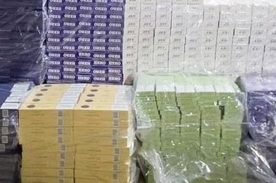 Tây Ninh:  Bắt đối tượng vận chuyển gần 15.000 bao thuốc lá nhập lậu trên xe ô tô