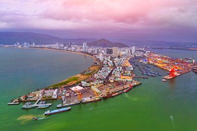 Quy Nhơn tựa 'vầng trăng khuyết' dưới góc nhìn panorama