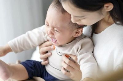 Từ ngày sinh con, tôi bỗng nhiên hóa thành 'mẹ mìn' trong mắt của cả nhà