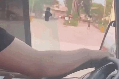 Bắc Ninh: Video học lái xe đăng lên mạng hé lộ lỗi không thắt dây an toàn
