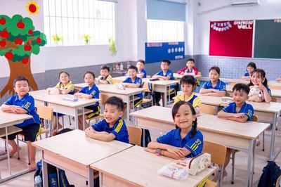 Bàn ghế trường học bất cập, ban hành quy trình rà soát 6 bước