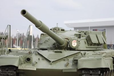 T-80: Vì sao Liên Xô đặt động cơ turbine máy bay lên xe tăng?