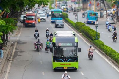 Xe buýt Hà Nội hoạt động bình thường trong kỳ nghỉ Lễ Quốc khánh