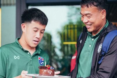 Cầu thủ Thái Lan cố lấy tinh thần, ôm mộng ngược dòng khi sang Việt Nam