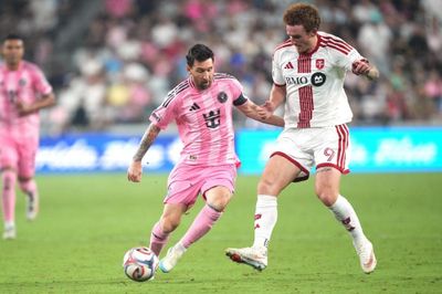 Messi ghi bàn, Inter Miami vẫn chìm sâu