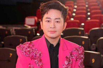 Tùng Dương biểu diễn trước trận chung kết Việt Nam - Thái Lan