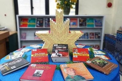 Trưng bày sách kỷ niệm 115 năm Ngày sinh Đại tướng Võ Nguyên Giáp