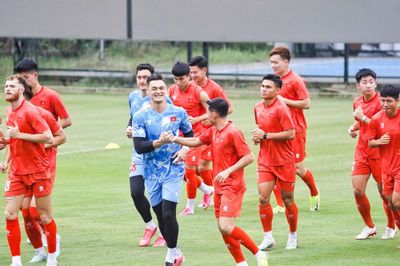 ĐT Việt Nam trở lại sân tập, dồn sức cho màn tái đấu Thái Lan