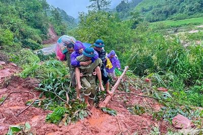 Huy động hàng nghìn chiến sĩ tham gia cứu hộ, khắc phục hậu quả mưa bão