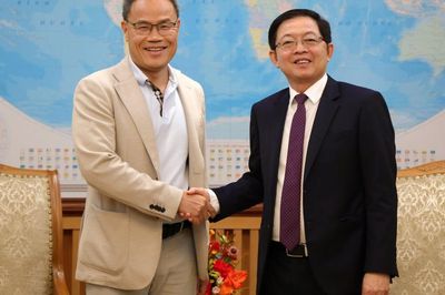Phó Thủ tướng Hồ Quốc Dũng tiếp chuyên gia AI người Việt tại Pháp