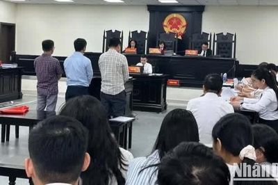 Cựu hiệu trưởng 'ăn chặn' tiền hỗ trợ A80 của sinh viên nhận án 3 năm tù