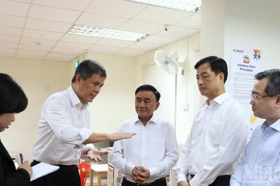 Chia sẻ mục tiêu gắn bó, chăm lo đời sống mọi mặt của nhân dân