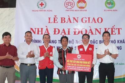 Chung tay sẻ chia, tiếp sức người dân và học sinh khó khăn