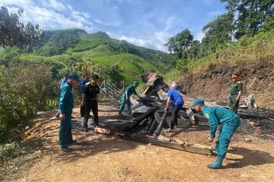 'Bà Hỏa' thiêu rụi nhà dân