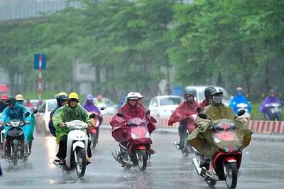 Dự báo thời tiết ngày 24/8: Bắc Bộ mưa dông, Nam Bộ nắng nóng