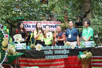 Nữ Bí thư xã ở Đắk Lắk đưa sầu riêng lên 'không gian số'