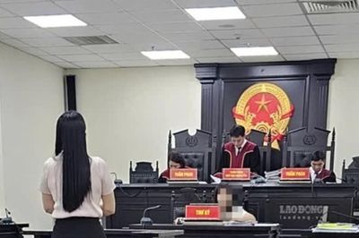 Tòa yêu cầu điều tra lại vụ nữ công chức tham ô tài sản