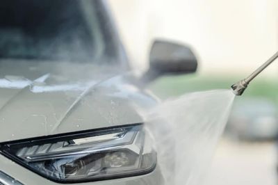 Áp lực nước rửa xe chuẩn để không làm hỏng sơn xe
