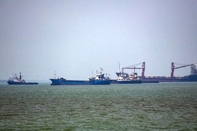 Iran dọa bắt giữ các tàu vi phạm quy định lưu thông qua eo biển Hormuz