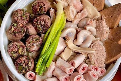 Luộc dồi lợn bao lâu thì chín? Cách luộc dồi lợn không bị vỡ