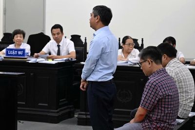 Cựu hiệu trưởng Cao đẳng Du lịch Hà Nội lĩnh 3 năm tù vì bớt tiền hỗ trợ sinh viên