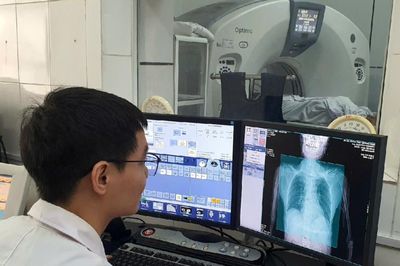 Sắp hết cảnh đi mỗi viện lại phải xét nghiệm, chụp chiếu một lần?
