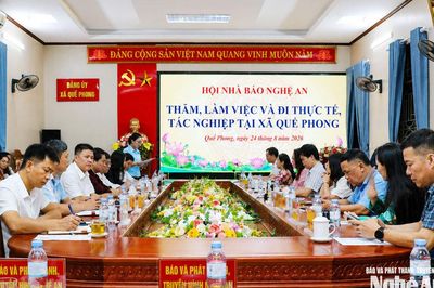 Hội Nhà báo Nghệ An đi thực tế tại xã Quế Phong