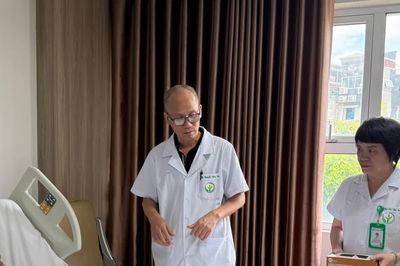 Ca phẫu thuật hy hữu ghép thần kinh bảo quản mang đến cơ hội đi lại cho bệnh nhân