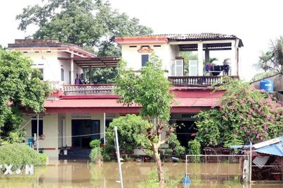 Bão số 4: Mực nước sông Cầu vượt báo động 2, nước sông Kỳ Cùng giảm nhẹ