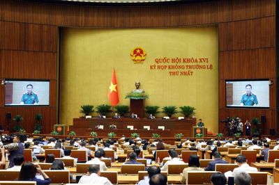 Ngày 24/8, Quốc hội thông qua 8 Luật, 11 Nghị quyết và bế mạc kỳ họp