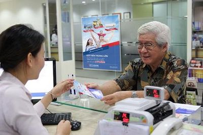 Khơi dòng vốn, tăng sức bền ngân hàng - Bài 2: Tiền gửi tăng, chất lượng tài sản chịu sức ép