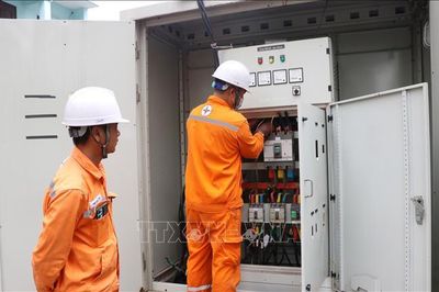 Ứng phó với bão số 4: Bắc Ninh đã cấp điện trở lại cho 1.245 khách hàng