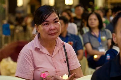 Bông hồng cài áo lễ Vu Lan và những giọt nước mắt nhớ cha, thương mẹ