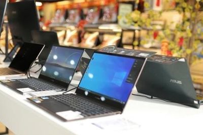 Trước mùa tựu trường, thị trường laptop trên chợ điện tử vẫn đìu hiu